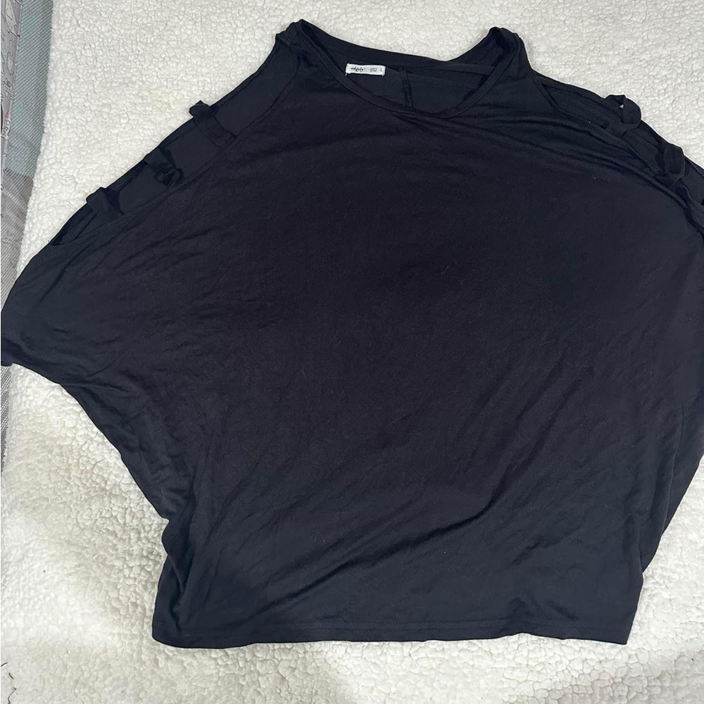 Maurice’s edgely cut out shoulder 3/4 in sleeve  tee size L